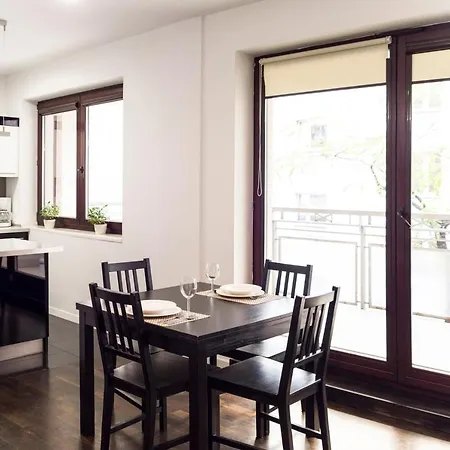 Daire Ap-apartments Wspolna No. 50 Varşova