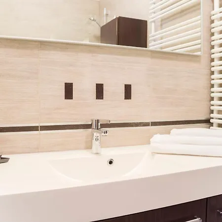 Daire Ap-apartments Wspolna No. 50